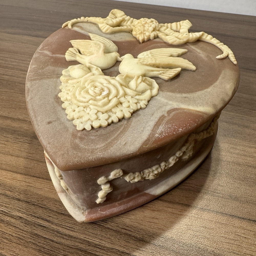 Vintage Incolay Stone Rose Heart Cameo Jewelry Box Doves Roses Velvet Lined 6x6"